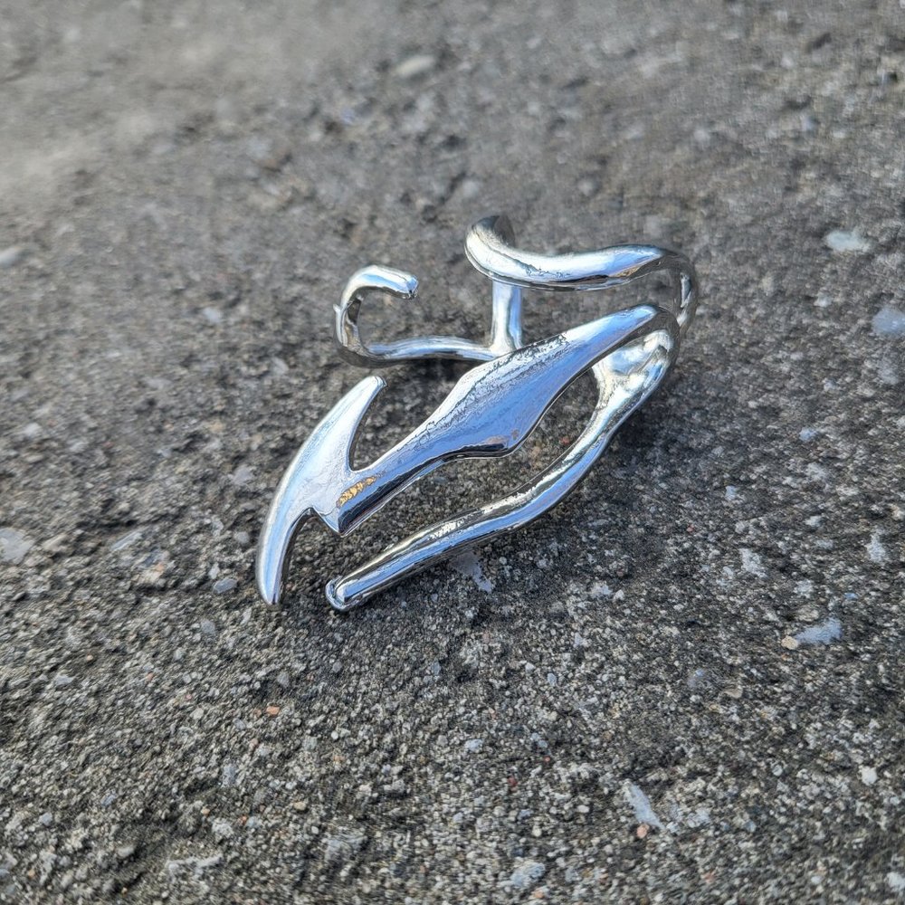Silver Cybercore Ear Cuff - Picture 2 of 4